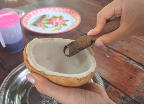 タイの伝統菓子_カノムトム作り